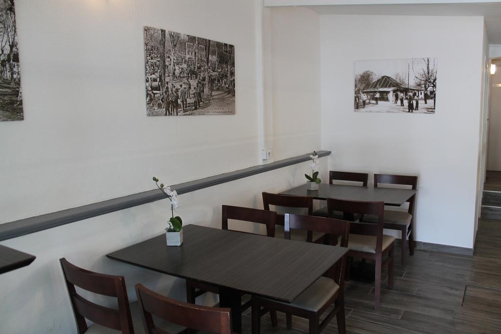 فندق La Hourquie Cafe Morlaas المظهر الخارجي الصورة