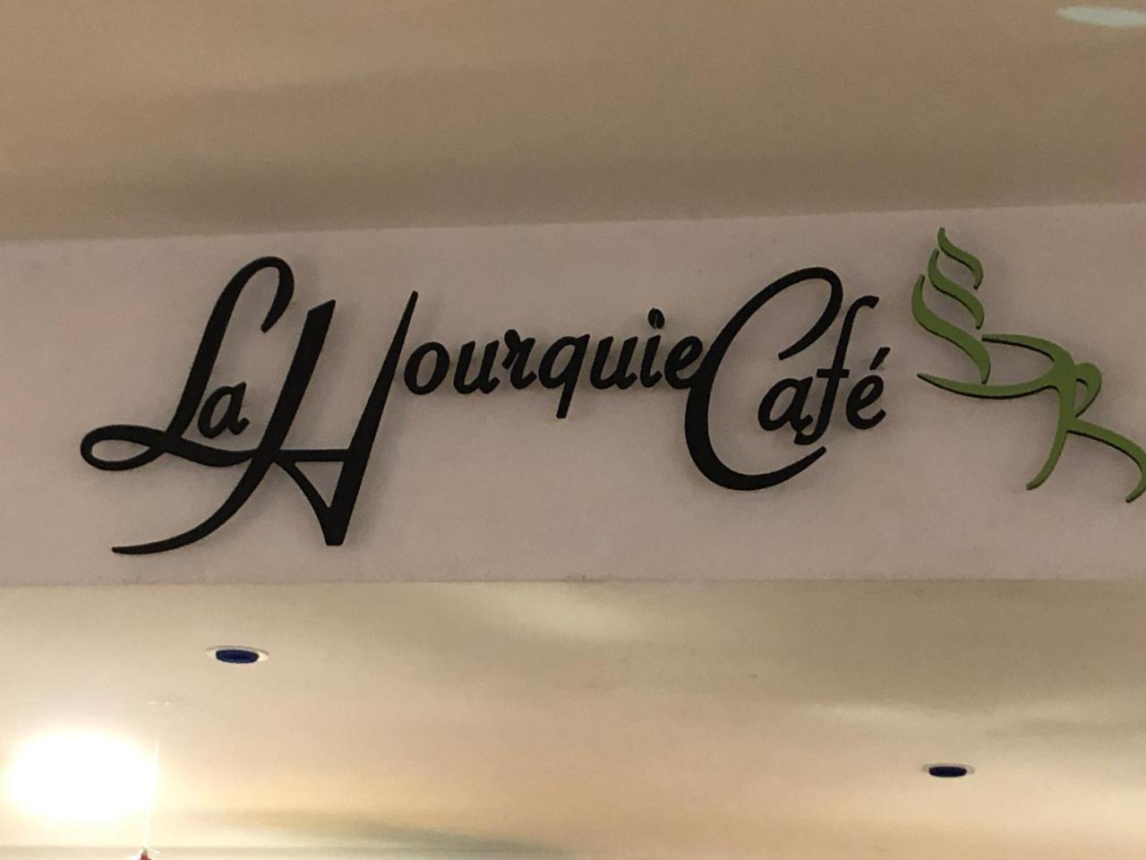 فندق La Hourquie Cafe Morlaas المظهر الخارجي الصورة